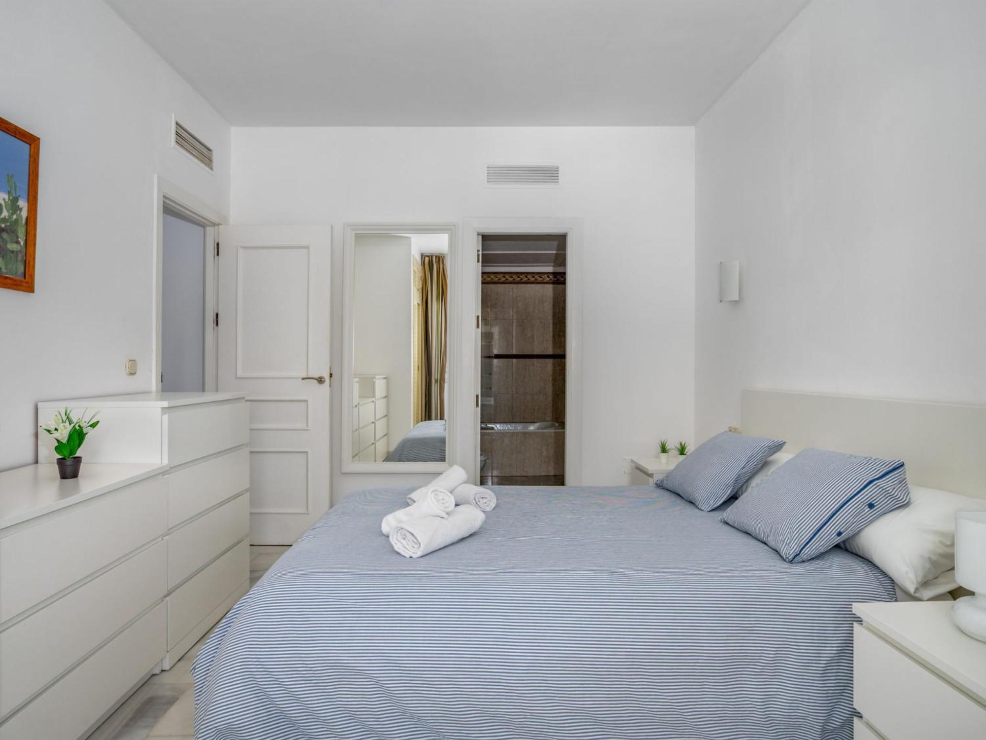 Apartamento Puerto Marina-2 By Interhome